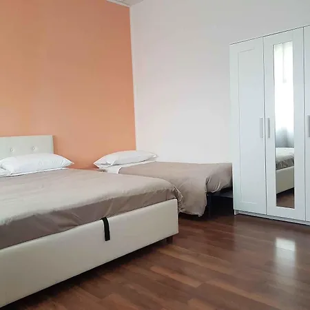 Piramide Hotel *