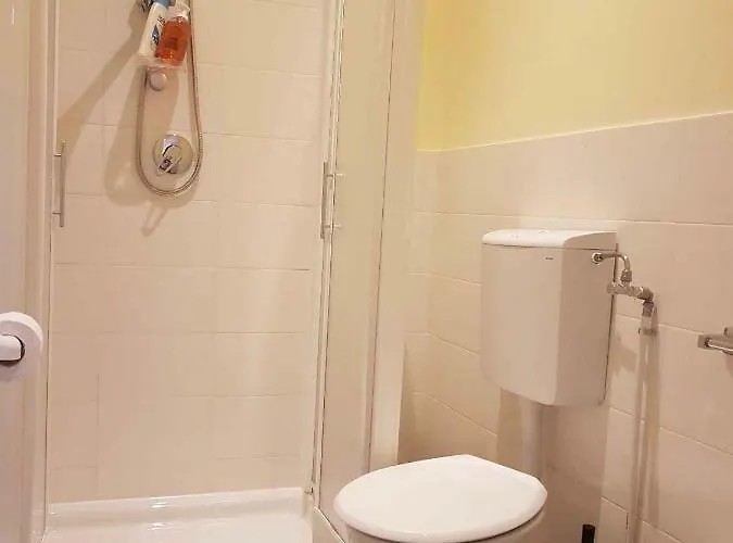 Piramide 호텔 레조넬에밀리아