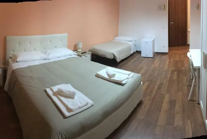 Piramide Hotel *
